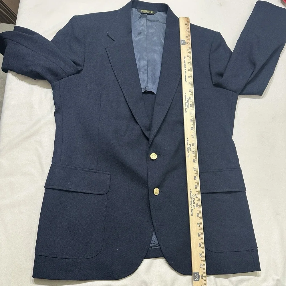 Stonegate Navy Blue Blazer Gold‎ Crest Buttons Made USA Men's Sport Coat